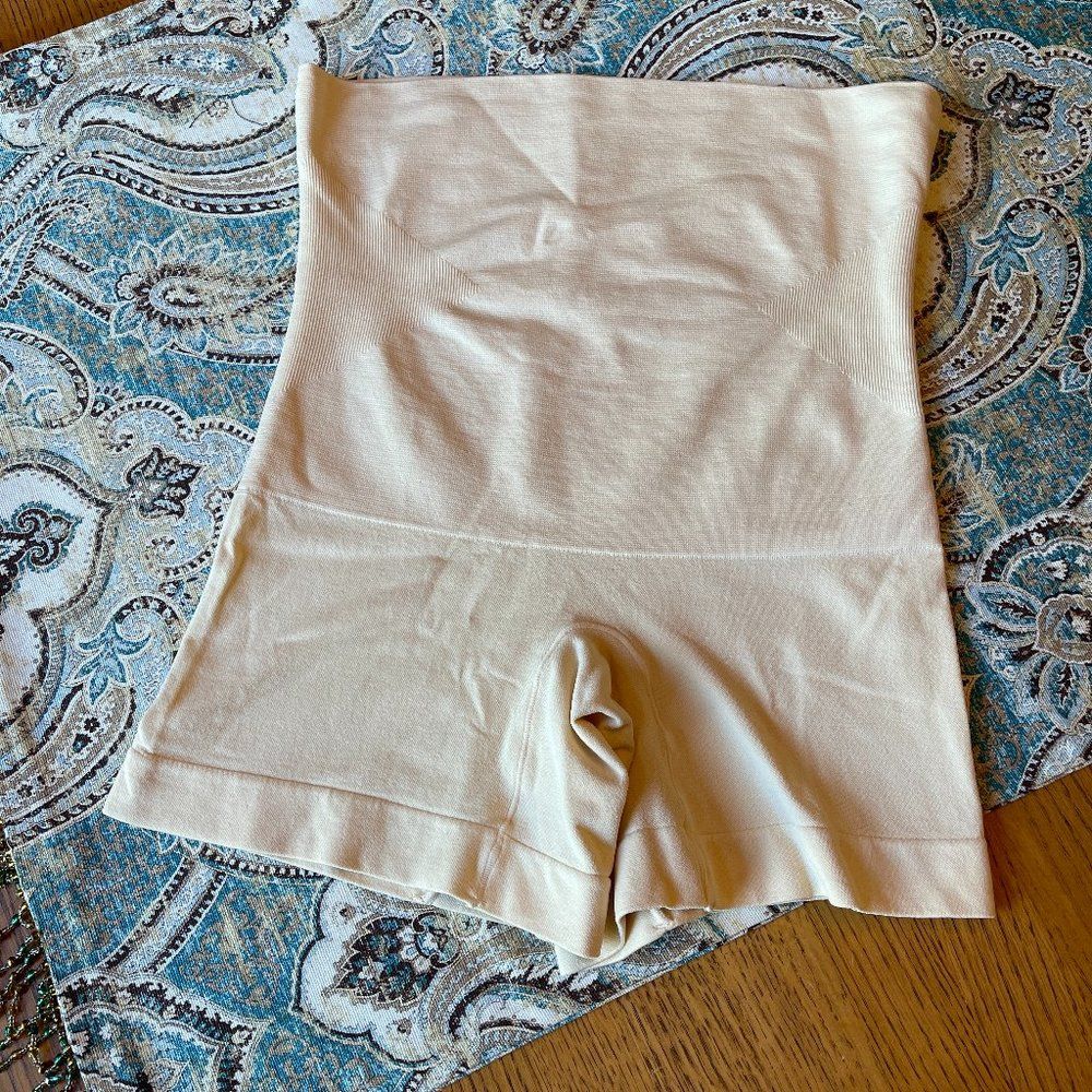Empetua High-Waisted Shaper Boy Shorts, New Without Tags, M